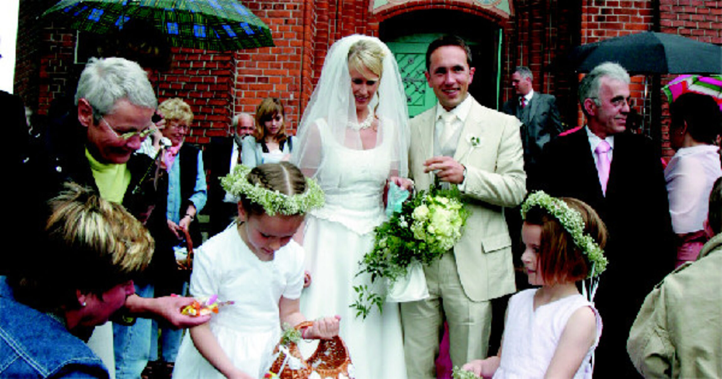 Brautpaar vor der St. Ludgeri Kirche