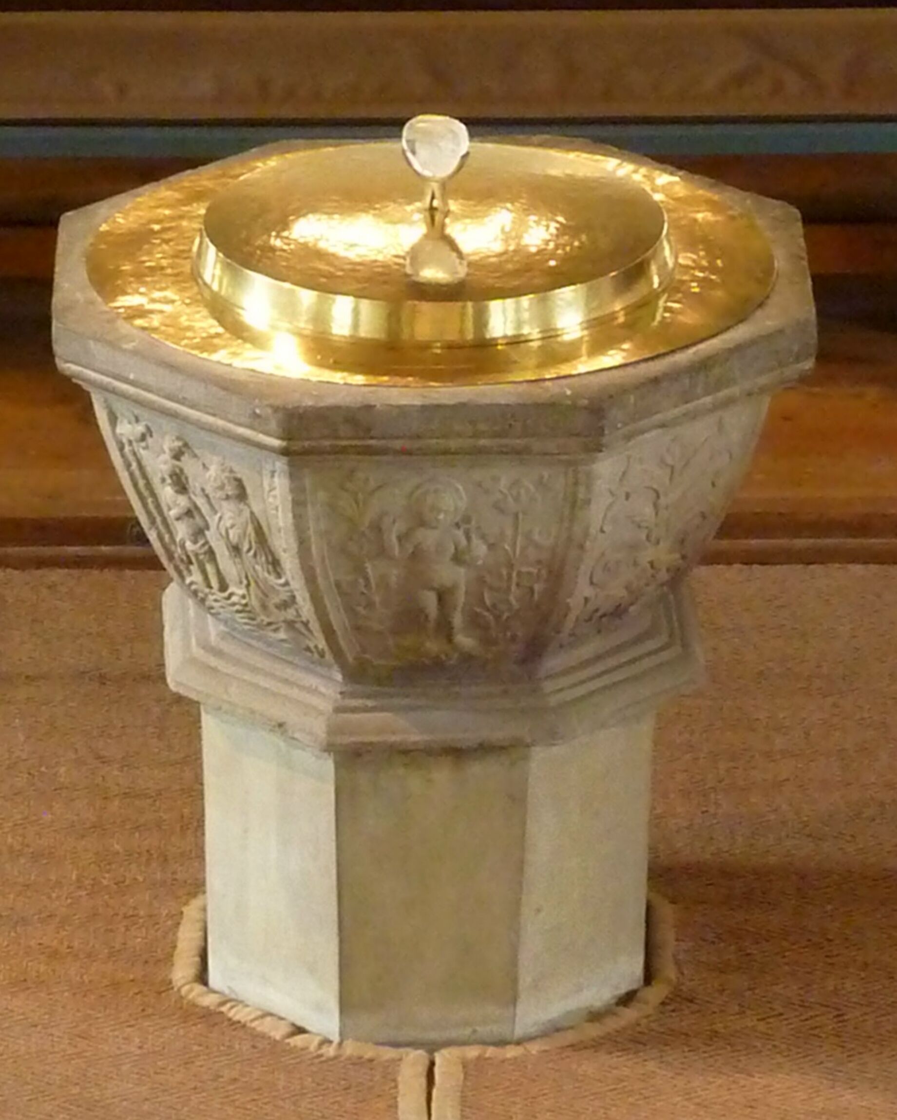Taufstein Petri-Pauli