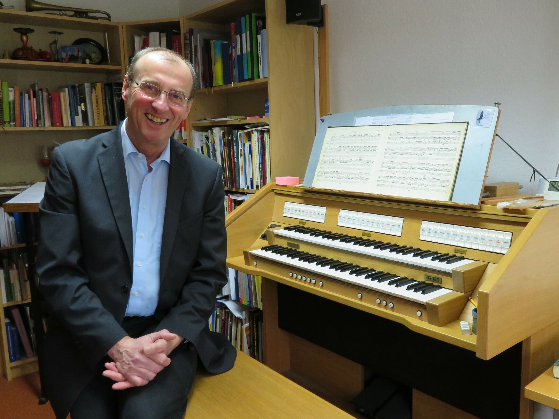 Ein Leben für die Musik: Christoph Pannek aus Bockenem ist seit 40 Jahren Kantor. Foto: Rütters