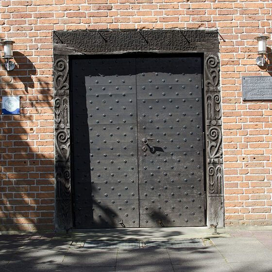 Kirchentür der Bonifatiuskirche