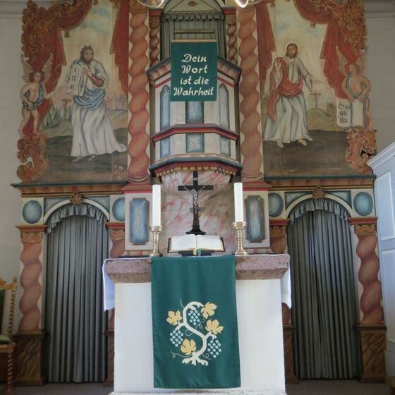 Kirche Mackensen Altar