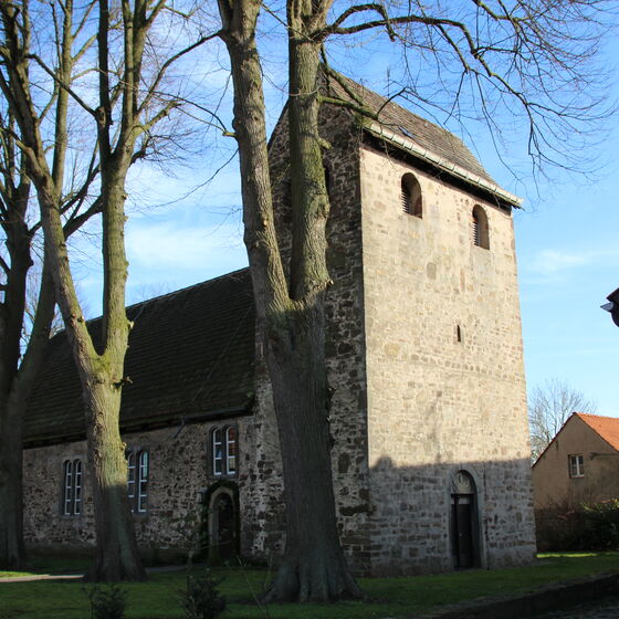 Aussenansicht Kirche Lachem | Foto@Jens Riesener