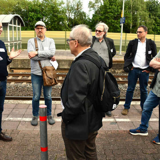 Jan Feiest stellt einen absoluten NEIN Ort vor. Der Bhf. Emmerthal.
