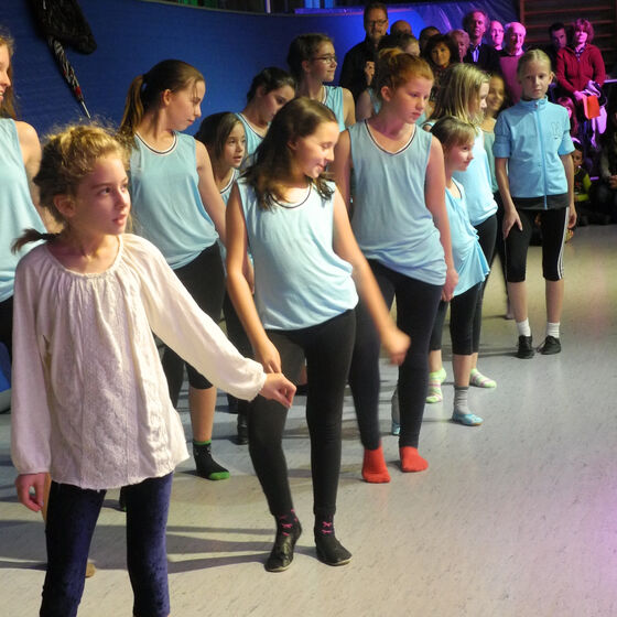 taenzerinnen dance academy