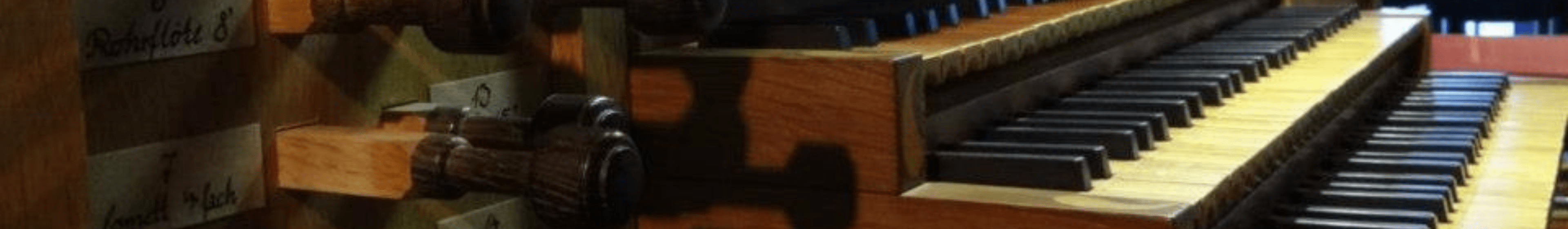 orgeltisch _ Petri-Pauli Bad Münder