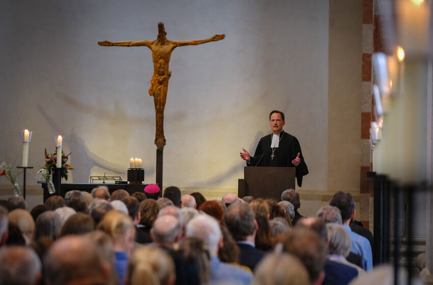  Einsegnungsgottesdienst Regionalbischof Claas Cordemann