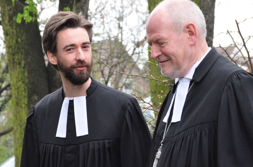 Raphael Below_Landessuperintendent Eckhard Gorka_St. Nicolaikirche, Oesselse